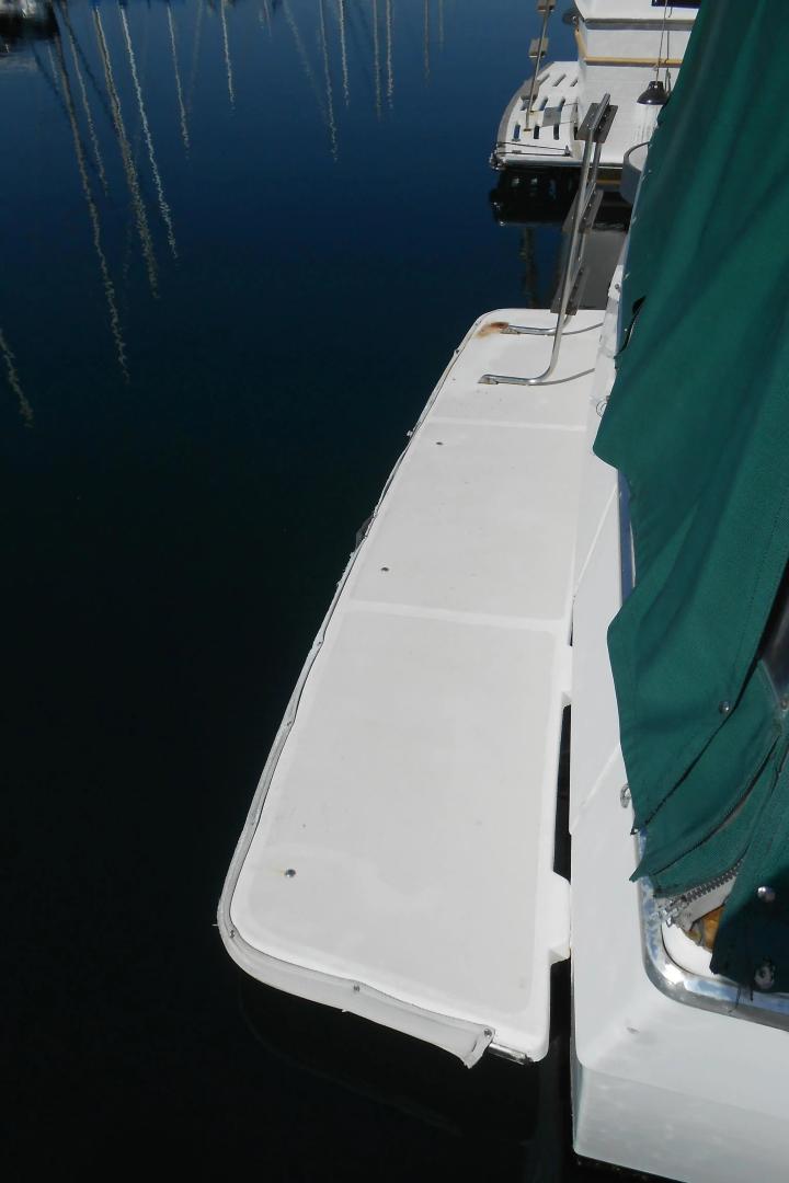 Bayliner Exterior Swimplatform