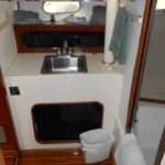 mid-stateroom sink-dayhead