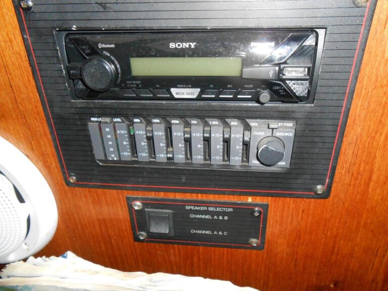 bayliner audio systems