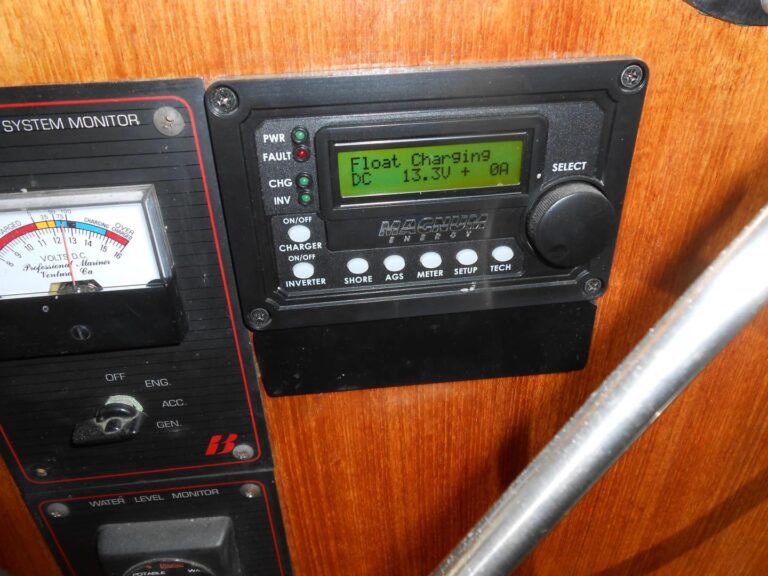 bayliner charge level