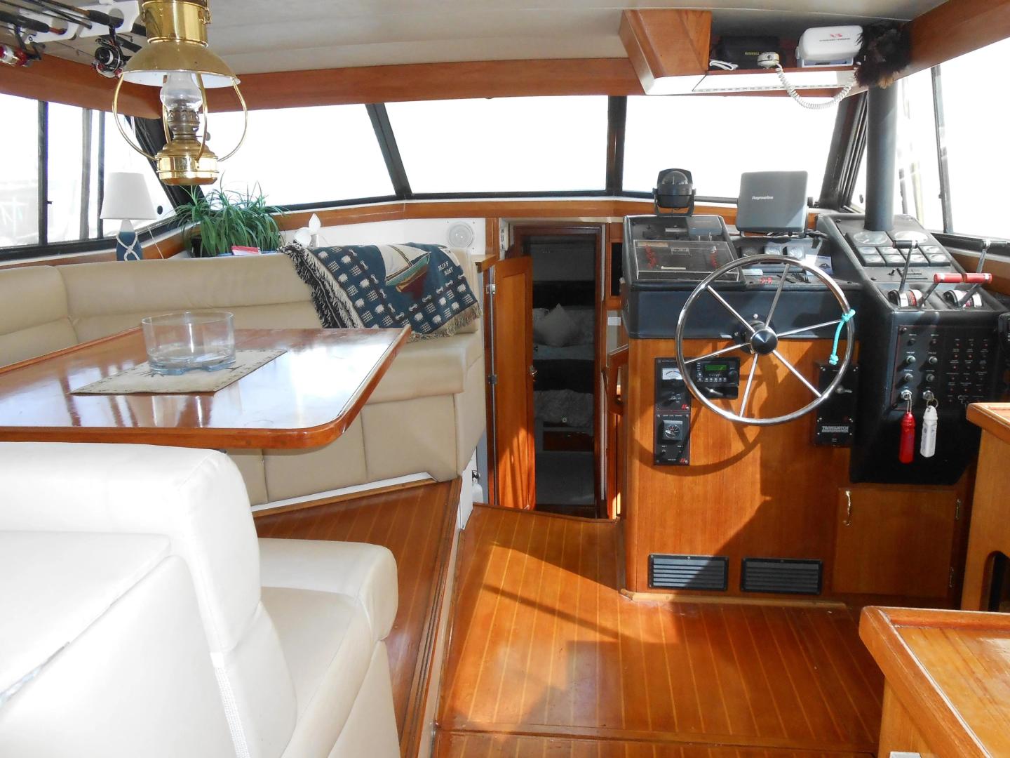 bayliner 3888 salon